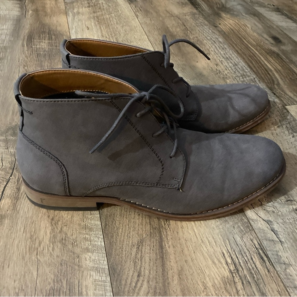 RYE Mens Gray Boots